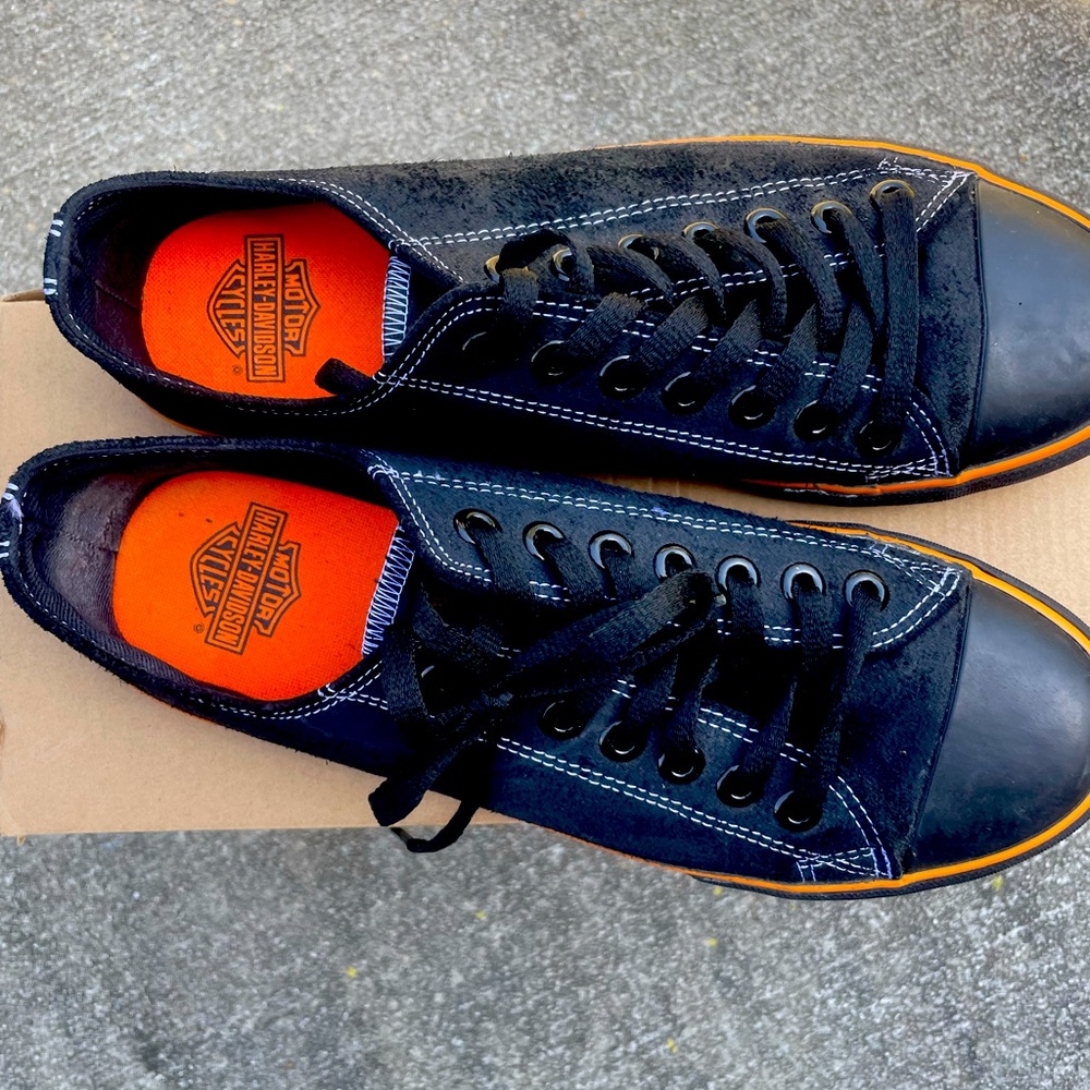 Harley Davidson Chucks